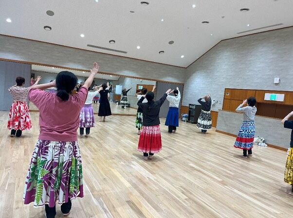 わしまフィットネス教室（全5回）全プログラムが終了しました🤸🏿✨

今年はエアロビ・ヨガ・フラダンス・リンパマッサージ・ボクササイズといった内容で、
昨年よりも回数を増やして隔週で開催してきました🌈

どの回もみなさん楽しみながら体を動かして、良い汗をかいておられました🍎

これから寒くなりますが、ゆるーりと運動して体を整えましょう☺️✨

#長岡市
#和島
#フィットネス教室
#わしまコミセン
#わしまコミュニティセンター